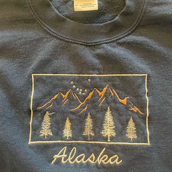 Gildan Navy Blue Alaska Crewneck Sweater - Picture 2 of 5